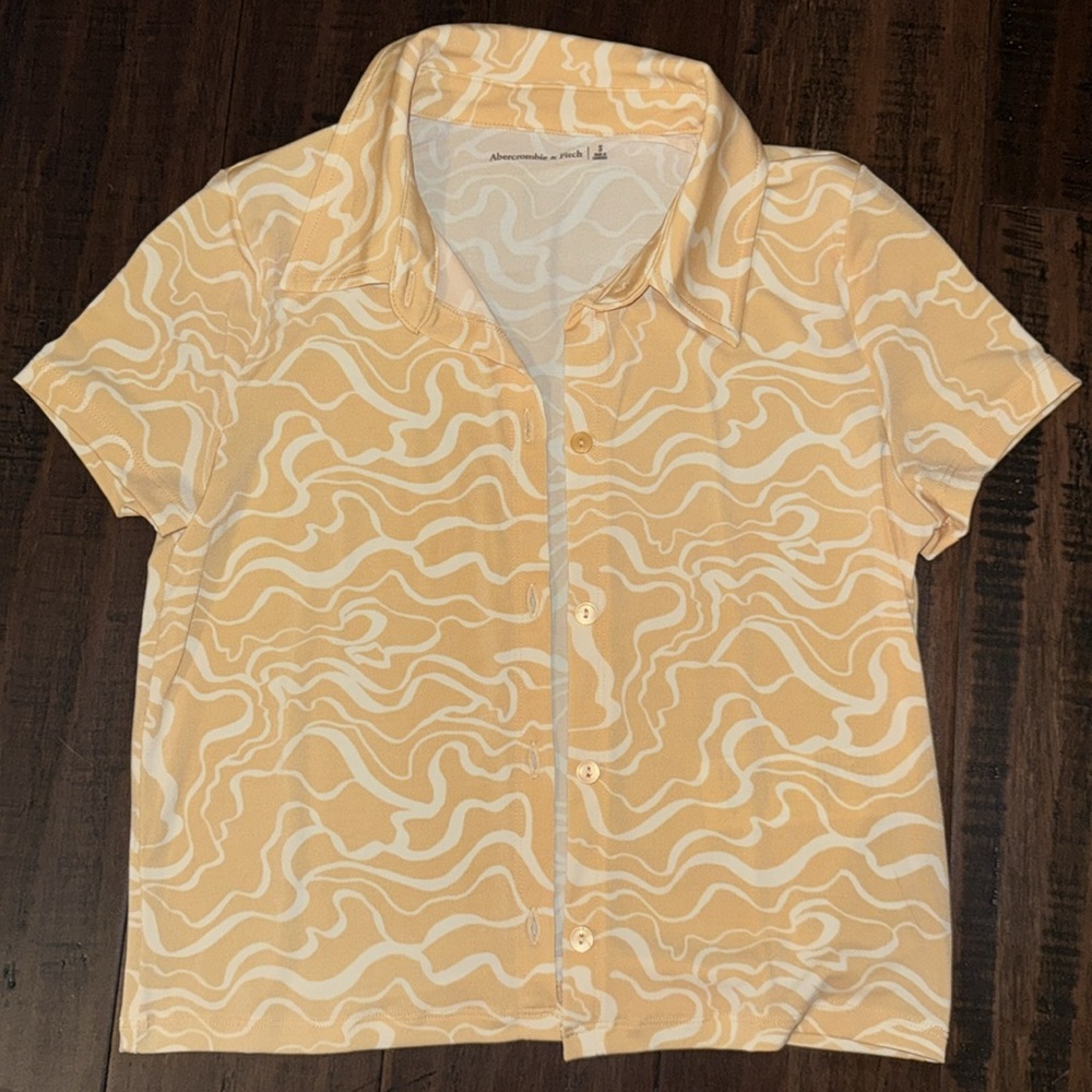 Abercrombie & Fitch small shirt
